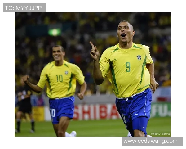 老牌球星再度闪耀绿茵场见证足球经典与永恒魅力