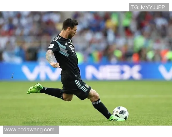 阿根廷足球明星梅西：球场上的王者魅力与无限风采